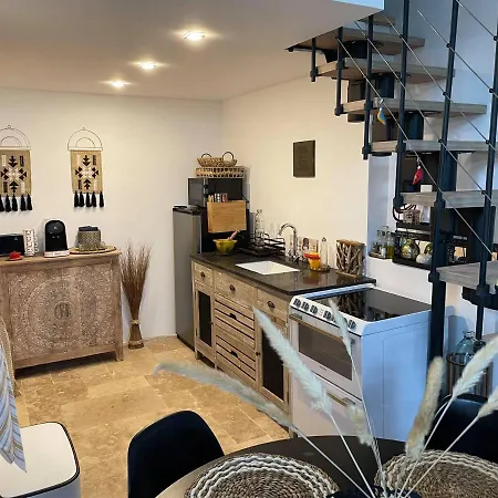 Jolie Annexe Du Mas Dans Le Coeur De La Garrigue Nimoise Tatil Evi