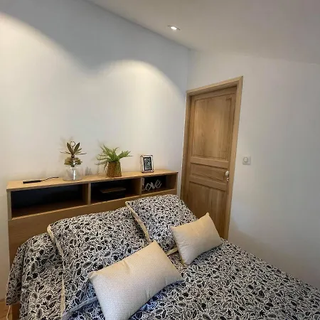 Ferienhaus Jolie Annexe Du Mas Dans Le Coeur De La Garrigue Nimoise Nîmes