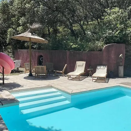 Ferienhaus Jolie Annexe Du Mas Dans Le Coeur De La Garrigue Nimoise Nîmes