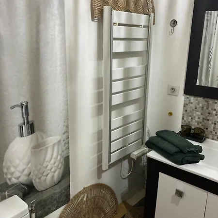 Jolie Annexe Du Mas Dans Le Coeur De La Garrigue Nimoise Vakantiehuis Nîmes