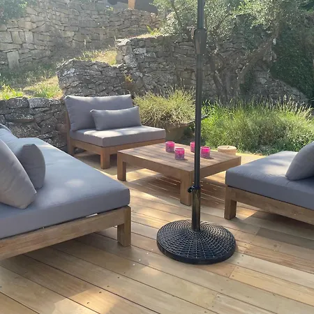 Jolie Annexe Du Mas Dans Le Coeur De La Garrigue Nimoise Vakantiehuis