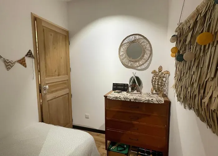 Jolie Annexe Du Mas Dans Le Coeur De La Garrigue Nimoise בית נופש נים