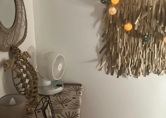 Jolie Annexe Du Mas Dans Le Coeur De La Garrigue Nimoise בית נופש נים